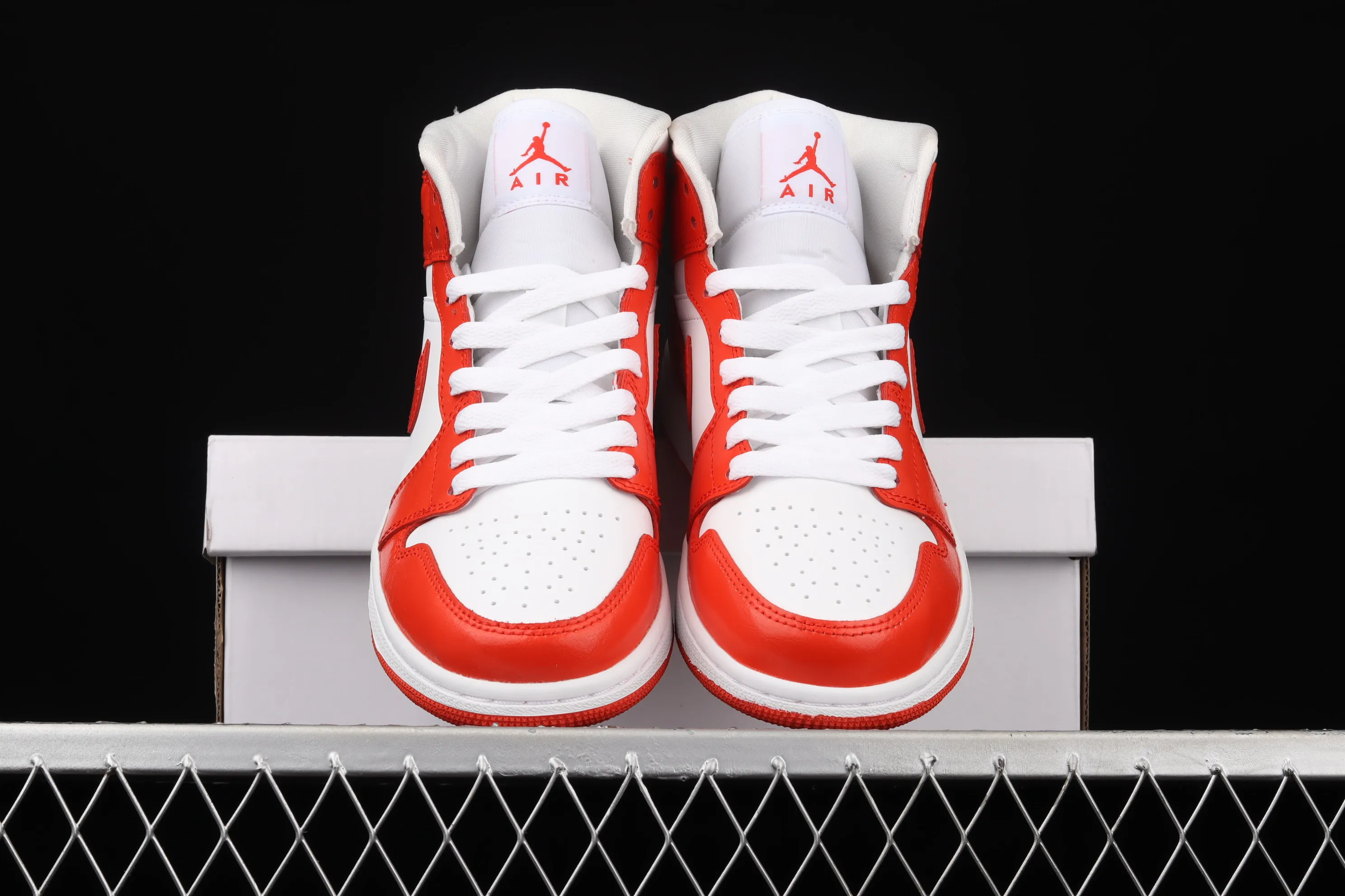 All categories Air Jordan Jordan series basketball shoes Air Jordan 1 Mid G version pure original Air Jordan 1 Mid AJ1 Joe 1 Havana red Chinese basketball shoes BQ6472-116